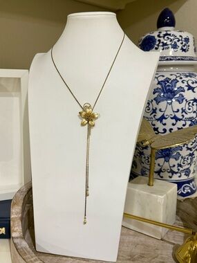 Vintage Mesh Gold Tone Lariat Floral Necklace